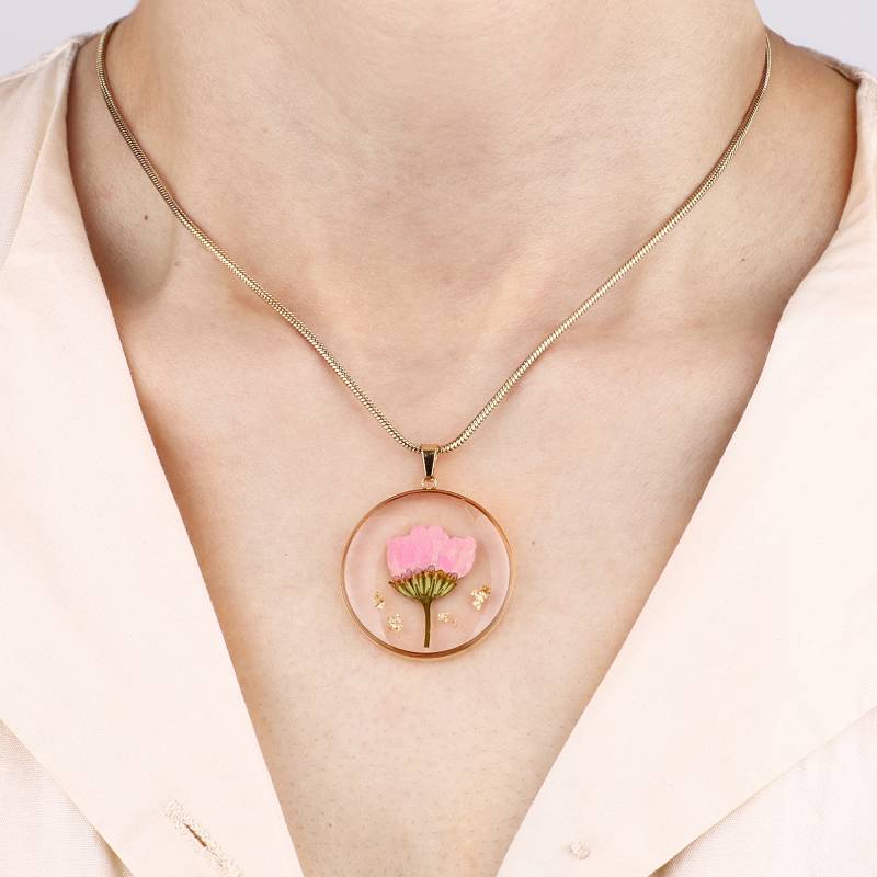 Collar de flor de nacimiento prensada - Chapado en oro de 18 quilates. / Septiembre / 1.2"