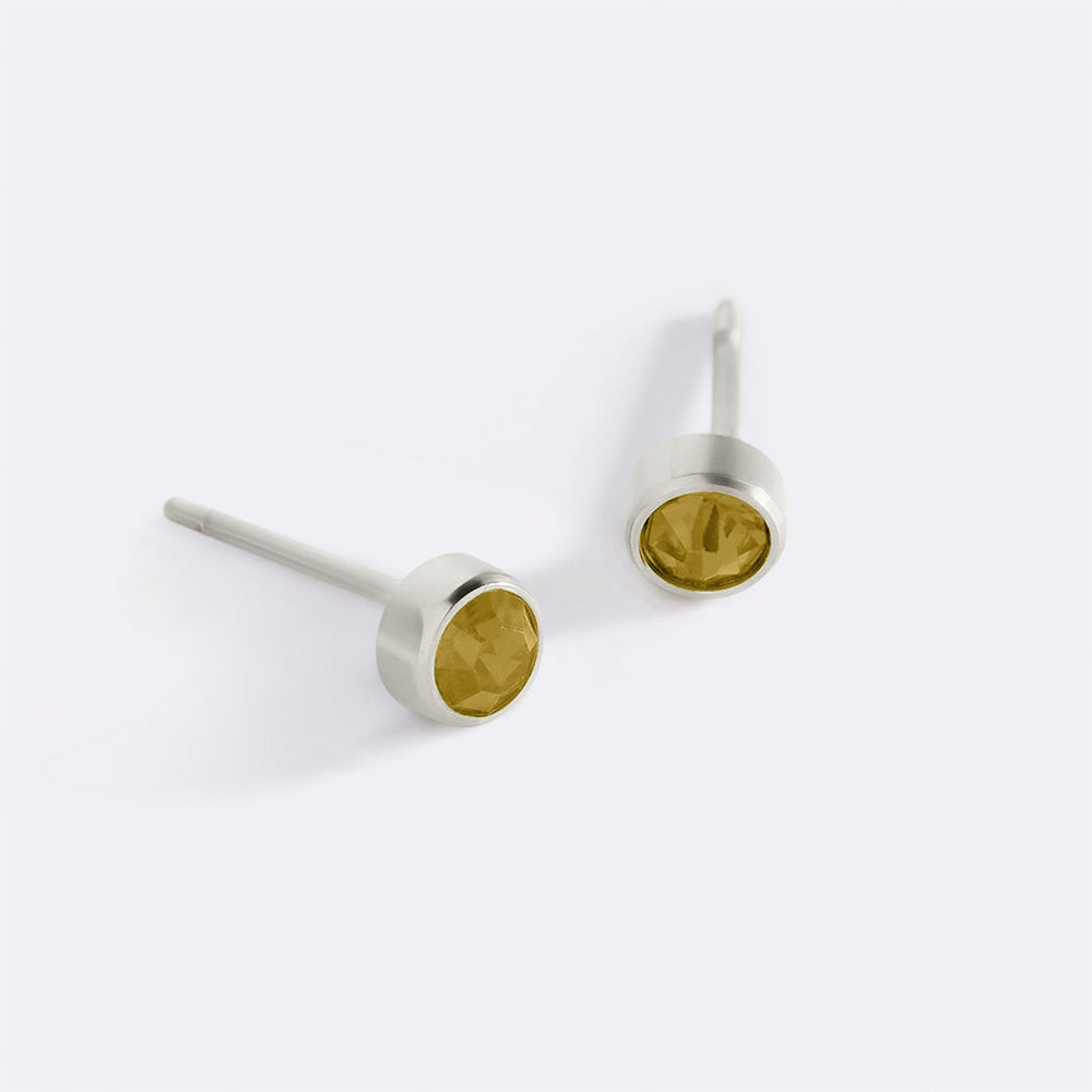 Birthstone Bezel Studs - 925 Sterling Silver / August Peridot