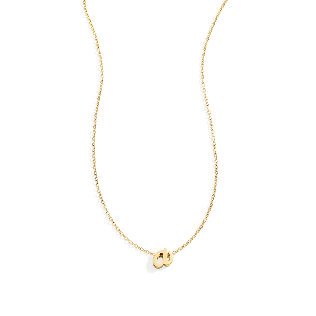 Collar de escritura con inicial diminuta