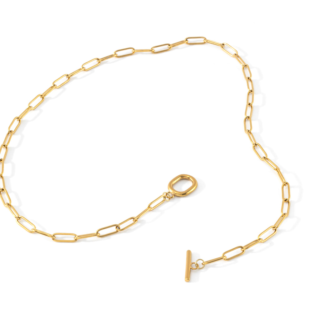 Toggle Clasp Paperclip Chain Necklace - Gold / 18"