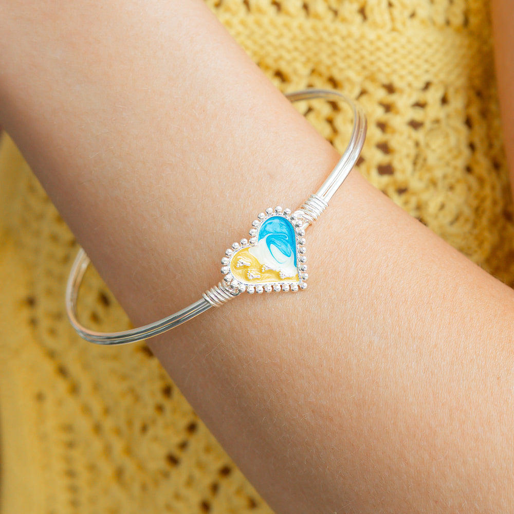 https://www.dropbox.com/scl/fi/7748hwm1d6nwlh0y91o2x/Footprints-In-The-Sand-Bracelet_6.jpg?rlkey=5qlwggeekv2cmcv7u3jc3b2g1&st=v5fqnzu7&dl=0