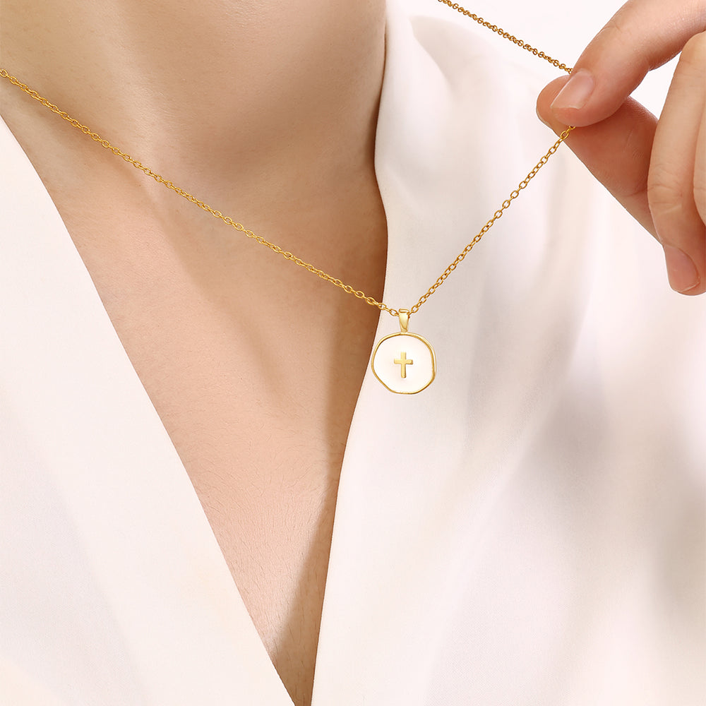 https://www.dropbox.com/scl/fi/fslkigc2ud9yapsuhhihv/Minimalist-Enamel-Cross-Pendant_7.jpg?rlkey=bp4ng46ky2wjzqbfclcp9gf04&st=f5al8psq&dl=0