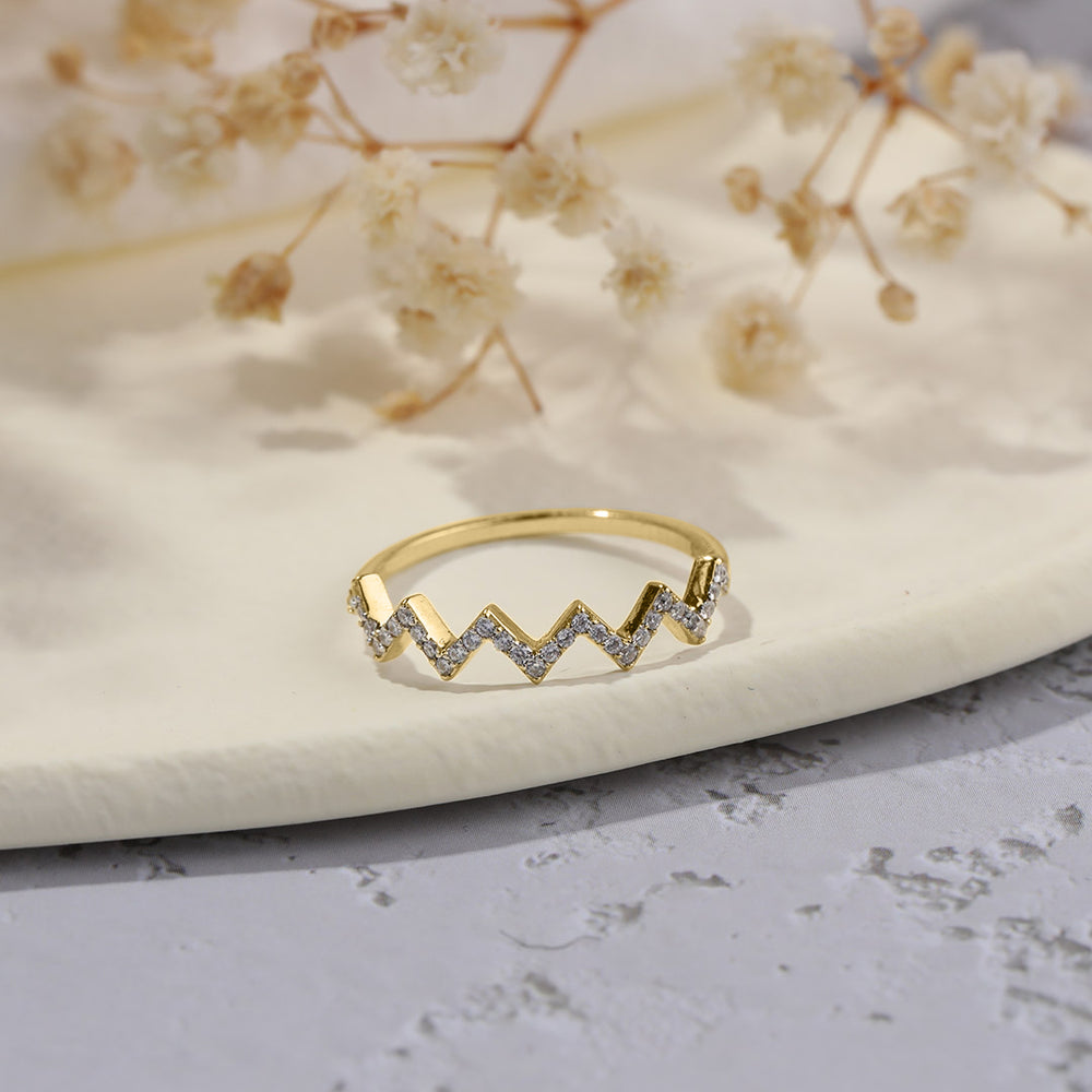 Anillo Zigzag Altos Y Bajos - Oro / 5