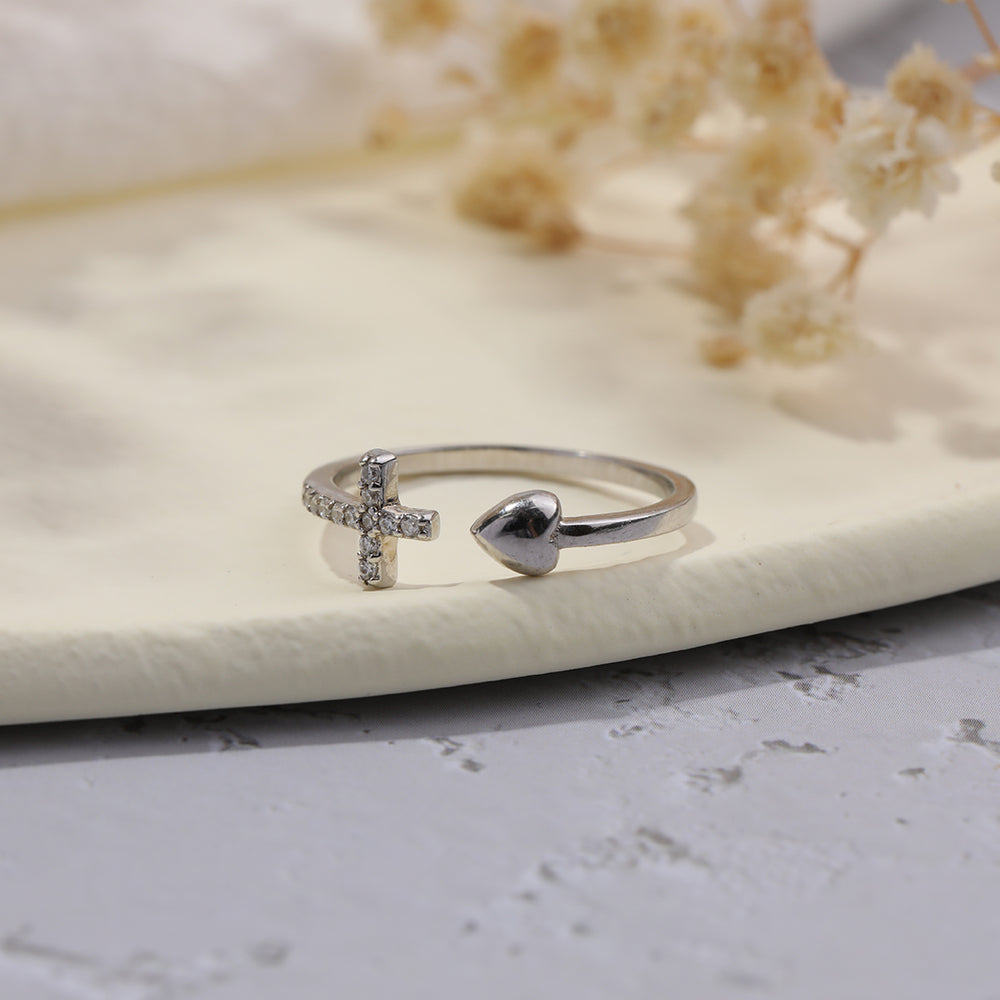 Anillo de corazón y cruz ajustable Pray Through It - Default Title