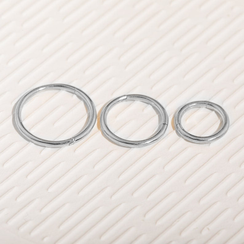 Classic Cartilage Hoop Earrings | 16g - Silver / 6mm