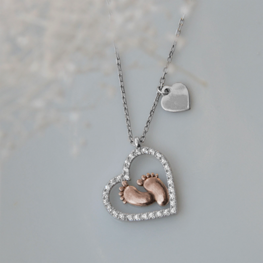 Collar con colgante de corazón con pies de bebé "To My Mommy" - Default Title